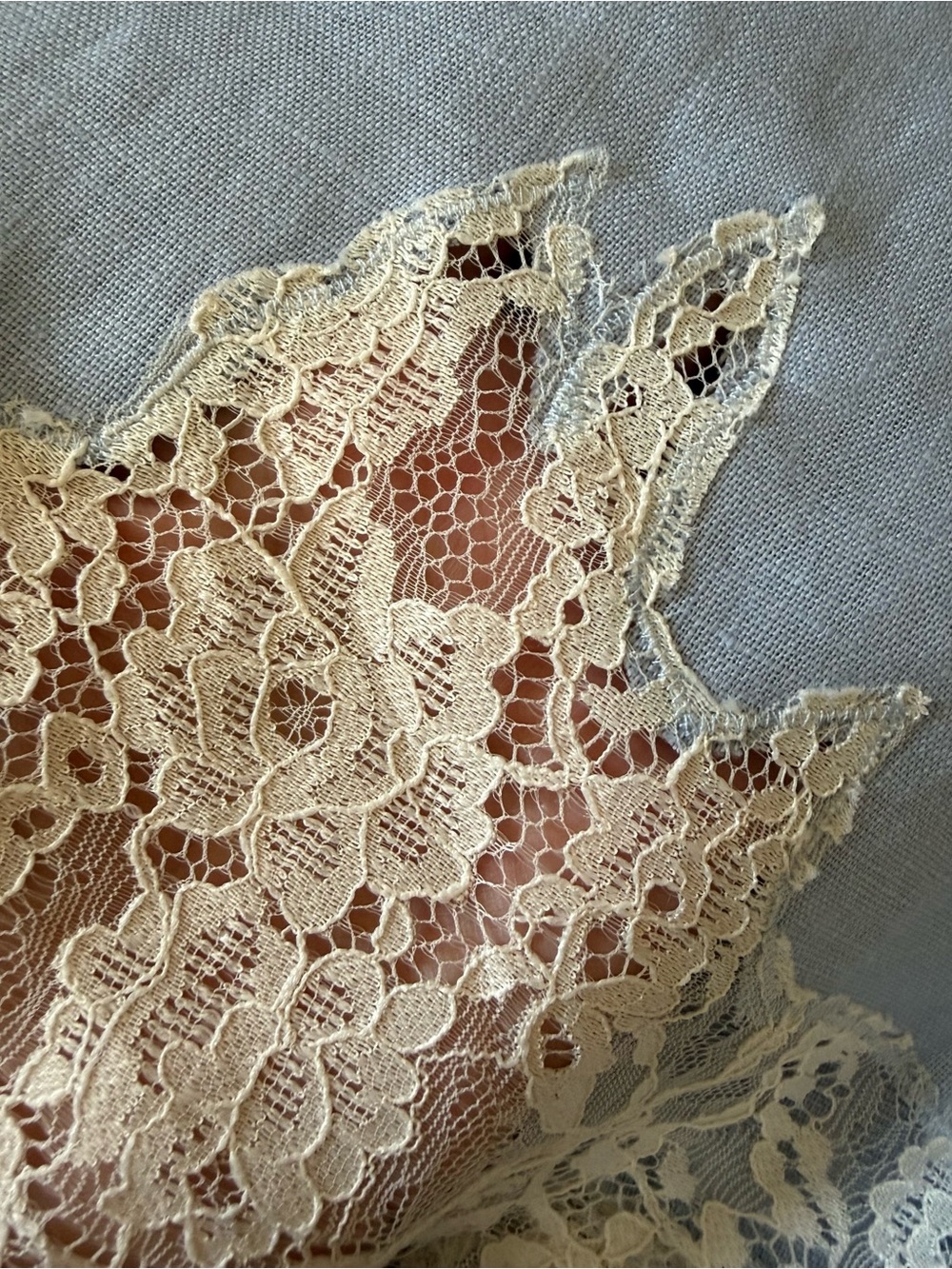 NEW Reformation Fern Cloud Blue Lace Trim Linen Shorts Elastic Waist | US M - Picture 12 of 12